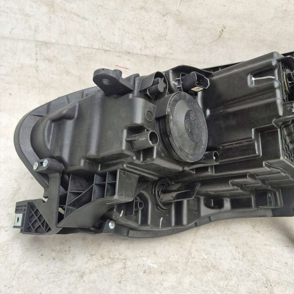 Frontscheinwerfer Renault Scenic 260100943R Rechts Scheinwerfer Headlight SCH6811159079sb