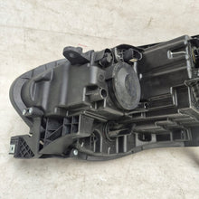 Laden Sie das Bild in den Galerie-Viewer, Frontscheinwerfer Renault Scenic 260100943R Rechts Scheinwerfer Headlight SCH6811159079sb