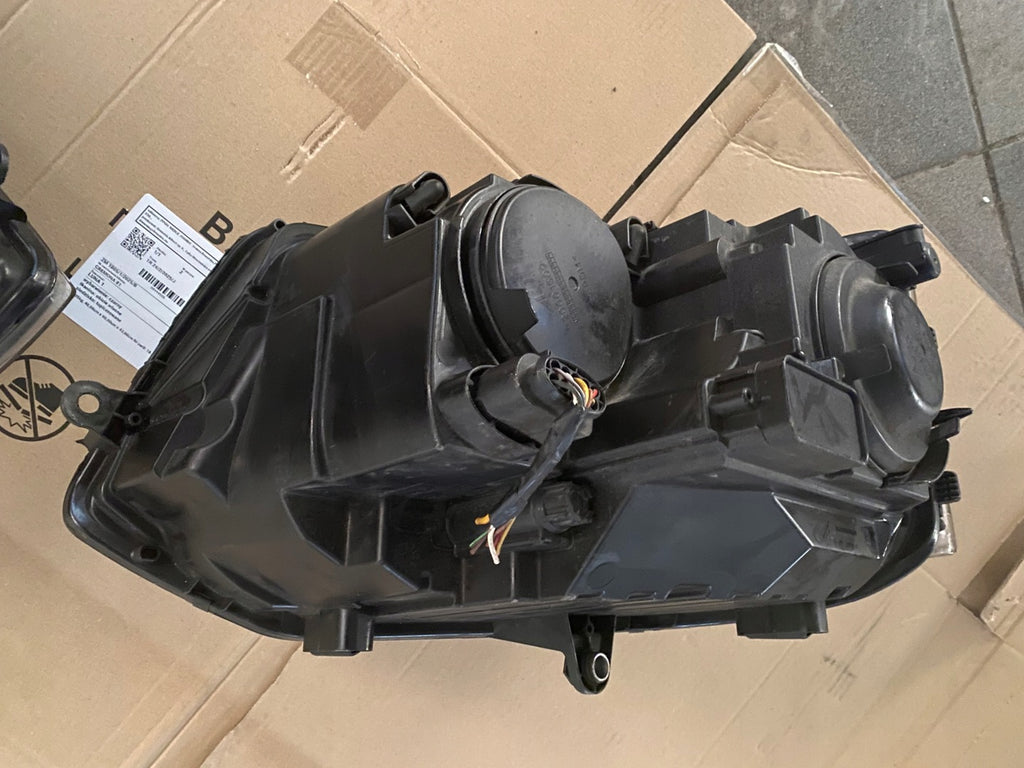 Frontscheinwerfer VW T5 7E1941016D Ein Stück (Rechts oder Links) Headlight