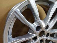 Load image into Gallery viewer, 1x Alufelge 17 Zoll 7.0&quot; 5x114.3 40ET KB409-4E260 Nissan Rim Wheel