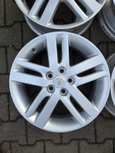 Laden Sie das Bild in den Galerie-Viewer, 4x Alufelge 16 Zoll 5.5" 5x100 45ET Glanz Silber KBA52854 Toyota Avensis FEL5636862641ke