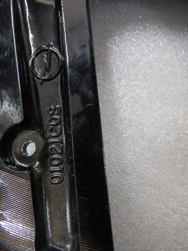 1x Alufelge 18 Zoll 7.5" 5x108 44ET 9850014180 Opel Astra Rim Wheel