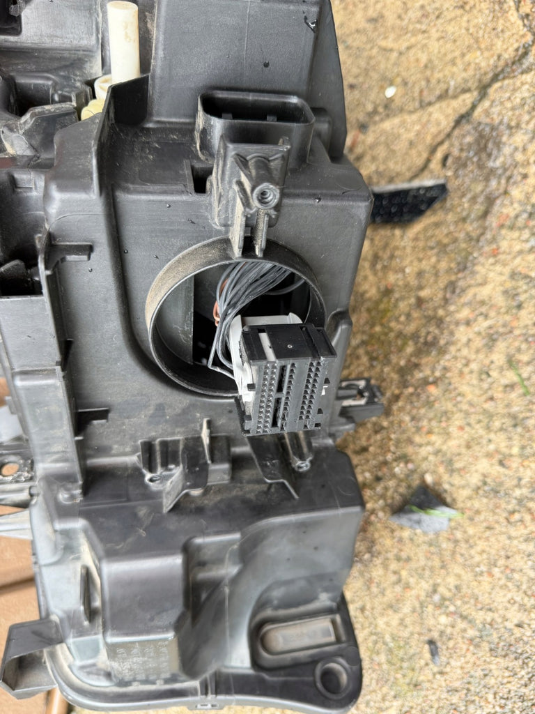 Frontscheinwerfer BMW 3 F34 8738724-01 Rechts Scheinwerfer Headlight SCH9643962401ar