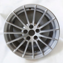 Load image into Gallery viewer, 1x Alufelge 17 Zoll 7.5&quot; 5x112 29ET Glanz Silber 8W0601025AE Audi A4 B9