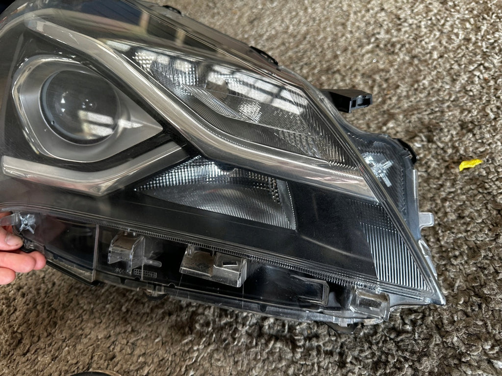 Frontscheinwerfer Toyota Yaris Rechts Scheinwerfer Headlight SCH6744149274zu