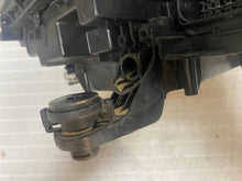 Laden Sie das Bild in den Galerie-Viewer, Frontscheinwerfer VW T Roc T-Roc 2GA941035D LED Links Scheinwerfer Headlight