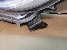 Load image into Gallery viewer, Frontscheinwerfer Toyota Yaris Full LED Links Scheinwerfer Headlight SCH7848769193bl
