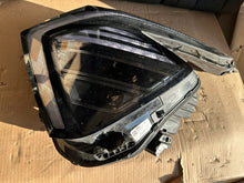 Laden Sie das Bild in den Galerie-Viewer, Frontscheinwerfer Kia Sportage V R292112010 LED Links Scheinwerfer Headlight SCH8602722190tv