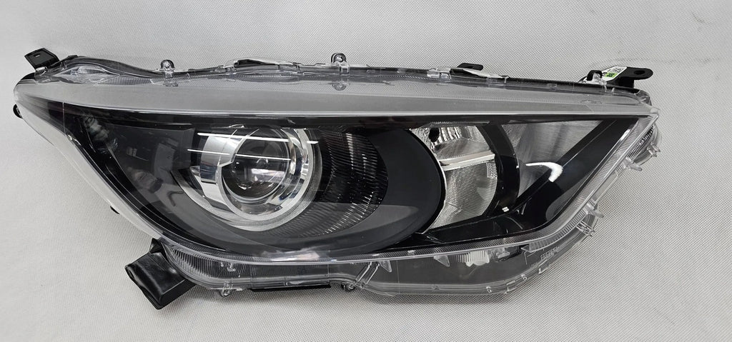 Frontscheinwerfer Toyota 4 Yaris SPP7177 Rechts Scheinwerfer Headlight