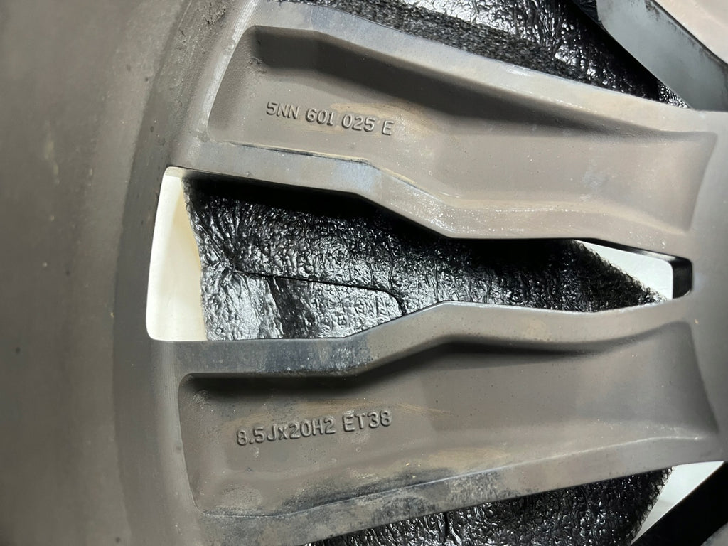 1x Alufelge 20 Zoll 8.5" 5x112 38ET 5NN601025E VW Tiguan Rim Wheel FEL2028448100gg