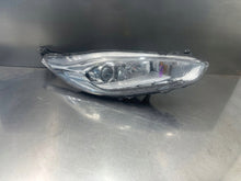 Laden Sie das Bild in den Galerie-Viewer, Frontscheinwerfer Ford Fiesta I C1BB13W029CG Rechts Scheinwerfer Headlight SCH5734593479fw