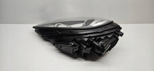 Load image into Gallery viewer, Frontscheinwerfer Porsche Cayenne 7P1941752F Xenon Rechts Scheinwerfer Headlight SCH6851673675zt
