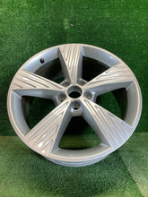 Laden Sie das Bild in den Galerie-Viewer, 1x Alufelge 19 Zoll 5x112 89A601025B Audi E-Tron Rim Wheel FEL7137828484zb