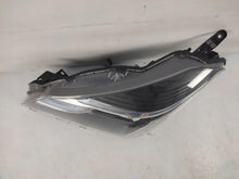 Load image into Gallery viewer, Frontscheinwerfer Toyota Yaris Ein Stück (Rechts oder Links) Headlight SCH5598300293qq