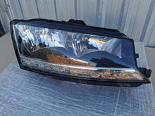Laden Sie das Bild in den Galerie-Viewer, Frontscheinwerfer Skoda Fabia III 6V1941016D Rechts Scheinwerfer Headlight SCH4110319279sj