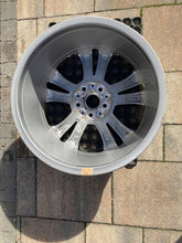 Laden Sie das Bild in den Galerie-Viewer, 1x Alufelge 18 Zoll 6856069 BMW X1 F48 Rim Wheel FEL2826937539bg