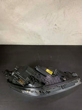 Laden Sie das Bild in den Galerie-Viewer, Frontscheinwerfer Hyundai I30 III G4921-22010 Links Scheinwerfer Headlight SCH3255005196di