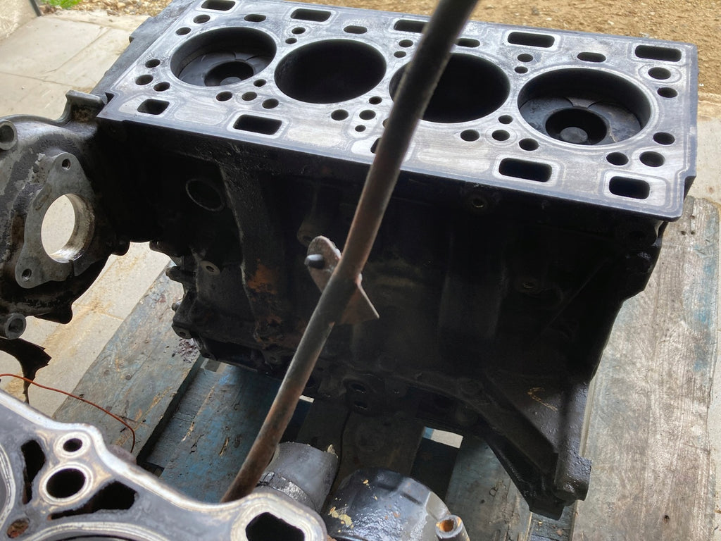Motorblock Renault Master I G9U754 2.5 DCI Benzin Unkomplett