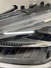 Laden Sie das Bild in den Galerie-Viewer, Frontscheinwerfer Seat Ibiza 6F1941007F LED Links Scheinwerfer Headlight