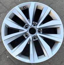 Laden Sie das Bild in den Galerie-Viewer, 1x Alufelge 17 Zoll 7.0" 5x112 45ET 2GA601025P VW T-Roc Rim Wheel FEL9178367940vz