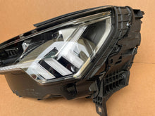Laden Sie das Bild in den Galerie-Viewer, Frontscheinwerfer Audi Q3 83A941033 509-789-148 Full LED Links Headlight SCH9046669787fz