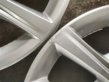 Laden Sie das Bild in den Galerie-Viewer, 4x Alufelge 17 Zoll 6.5" 5x112 39ET Glanz Silber 6856076 BMW F39 F48 Rim Wheel FEL8374916635uw