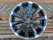 Laden Sie das Bild in den Galerie-Viewer, 1x Alufelge 19 Zoll 7.5" 5x112 44ET Glanz Schwarz A2054012900 Mercedes-Benz A205 FEL7220339473qd