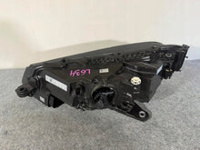 Laden Sie das Bild in den Galerie-Viewer, Frontscheinwerfer Skoda Superb III 3V1941016E 922430111502040001 LED Rechts SCH1664546915hd