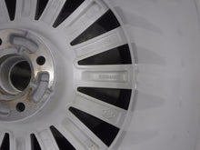 Load image into Gallery viewer, 1x Alufelge 16 Zoll 7.0" 4x100 37ET Glanz Weiß 403007684R Dacia III 1 Twingo FEL8417990013lv