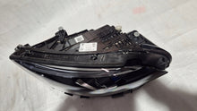 Laden Sie das Bild in den Galerie-Viewer, Frontscheinwerfer Mercedes-Benz W177 A1779065704 Links Scheinwerfer Headlight SCH7718920371df