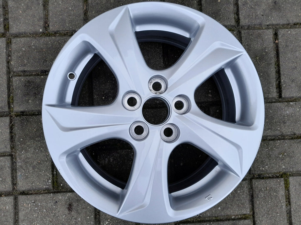 1x Alufelge 15 Zoll 6.0" 5x114.3 45ET Glanz Silber PW457-0D002 Toyota Yaris FEL4833253772hg