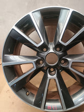 Laden Sie das Bild in den Galerie-Viewer, 1x Alufelge 17 Zoll 7.0" 5x112 45ET Glanz Schwarz 5L0601025F Skoda Yeti FEL6335794539jt
