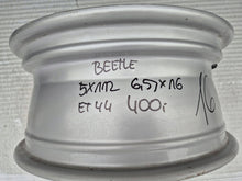Load image into Gallery viewer, 1x Alufelge 16 Zoll 5C0601025T VW Beetle Rim Wheel FEL2321930322aj