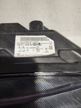 Laden Sie das Bild in den Galerie-Viewer, Frontscheinwerfer Skoda Superb 3V1941016A Xenon Rechts Scheinwerfer Headlight SCH8124537248jf