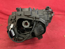 Laden Sie das Bild in den Galerie-Viewer, Frontscheinwerfer Porsche Cayenne 7P5941032BB Rechts Scheinwerfer Headlight SCH1167201681gs