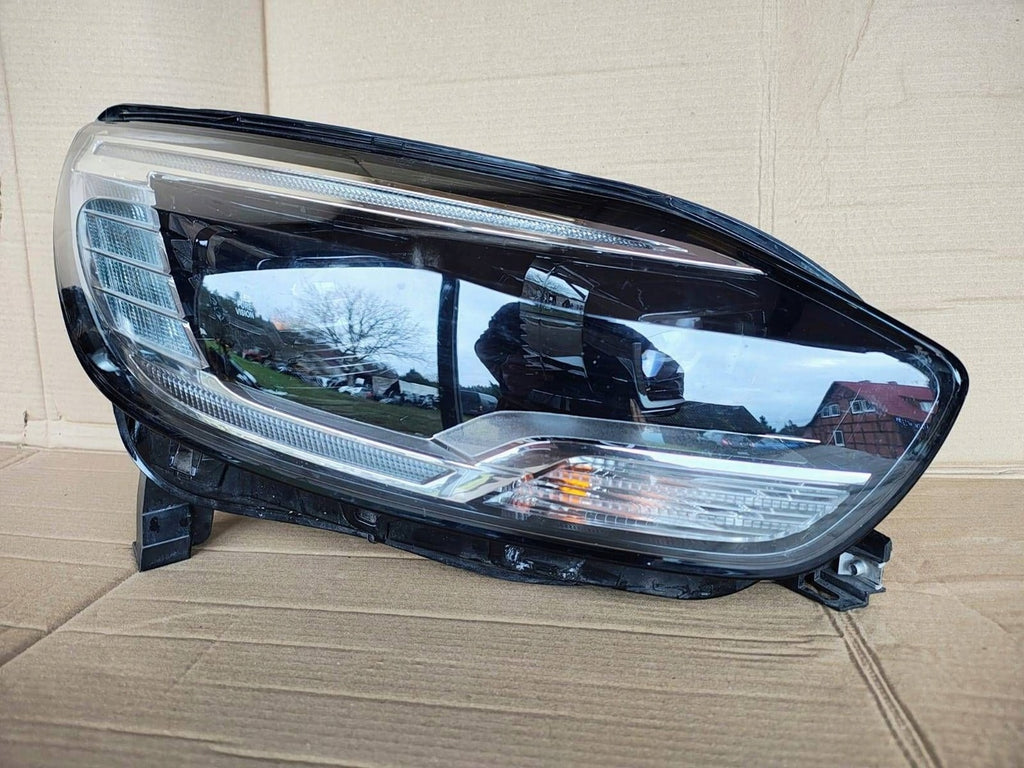 Frontscheinwerfer Renault Scenic 260105243R Rechts Scheinwerfer Headlight SCH9010797849zw