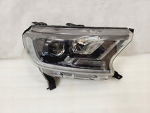 Laden Sie das Bild in den Galerie-Viewer, Frontscheinwerfer Ford Ranger Xenon Rechts Scheinwerfer Headlight SCH1213695352lc