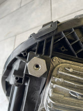 Laden Sie das Bild in den Galerie-Viewer, Frontscheinwerfer Mercedes-Benz W212 A2129063203 LED Rechts Headlight SCH1996341715km