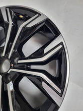 Laden Sie das Bild in den Galerie-Viewer, 1x Alufelge 17 Zoll 7.0&quot; 4x114.3 403002479R Renault Clio Iv Rim Wheel