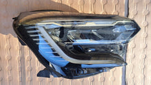 Load image into Gallery viewer, Frontscheinwerfer Renault Captur II 01393032 260104525R Rechts Headlight