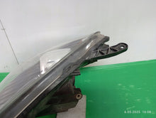 Laden Sie das Bild in den Galerie-Viewer, Frontscheinwerfer Opel Zafira B A 13252473 Rechts Scheinwerfer Headlight