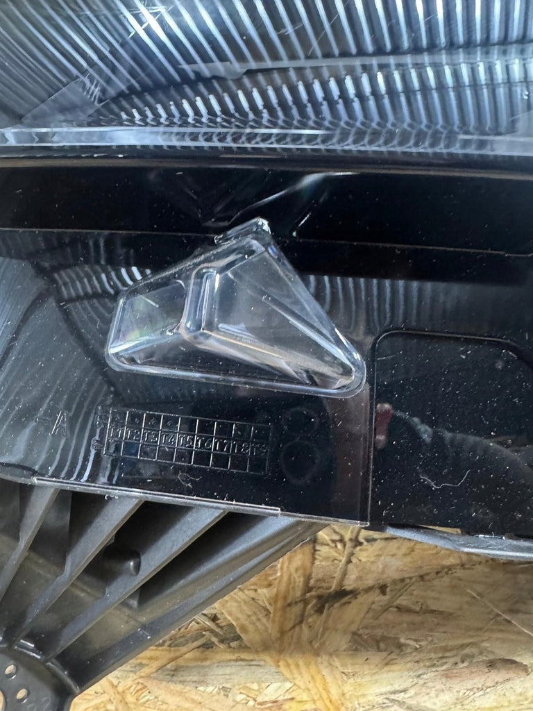 Frontscheinwerfer Dacia Sandero III Logan 260102152R Rechts Headlight SCH5074920698xy
