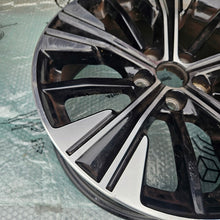 Laden Sie das Bild in den Galerie-Viewer, 1x Alufelge 18 Zoll 7.0" 5x114.3 38ET 4250D789 Mitsubishi Eclipse Cross FEL6558948663yd