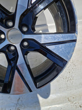 Laden Sie das Bild in den Galerie-Viewer, 1x Alufelge 19 Zoll 7.5" 5x108 50,5ET 32243375 Volvo Xc40 Rim Wheel
