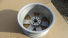 Load image into Gallery viewer, 1x Alufelge 17 Zoll 4H0601025 Audi A8 Rim Wheel