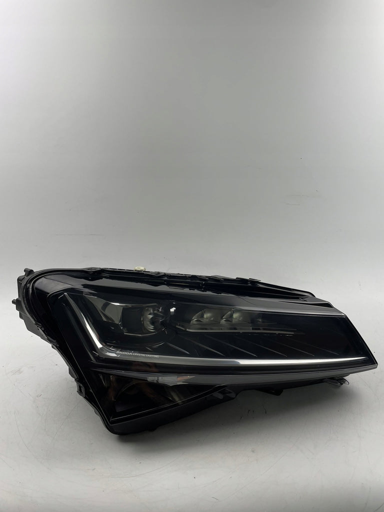 Frontscheinwerfer Skoda Superb III 3V1941016D 992941571AA LED Rechts Headlight