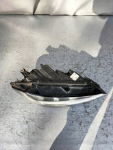 Load image into Gallery viewer, Frontscheinwerfer VW Touran 5TB941082A Rechts Scheinwerfer Headlight SCH6926235082rp