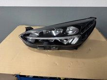 Laden Sie das Bild in den Galerie-Viewer, Frontscheinwerfer Ford Focus MX7B13E015ED Links Scheinwerfer Headlight SCH9888173971yx
