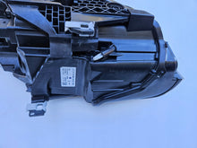 Laden Sie das Bild in den Galerie-Viewer, Frontscheinwerfer Mercedes-Benz Cla A1749064202 Full LED Rechts Headlight SCH8210757495zu