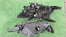 Laden Sie das Bild in den Galerie-Viewer, Frontscheinwerfer Toyota Land Full LED Ein Satz Scheinwerfer Headlight SCH2490407338bx